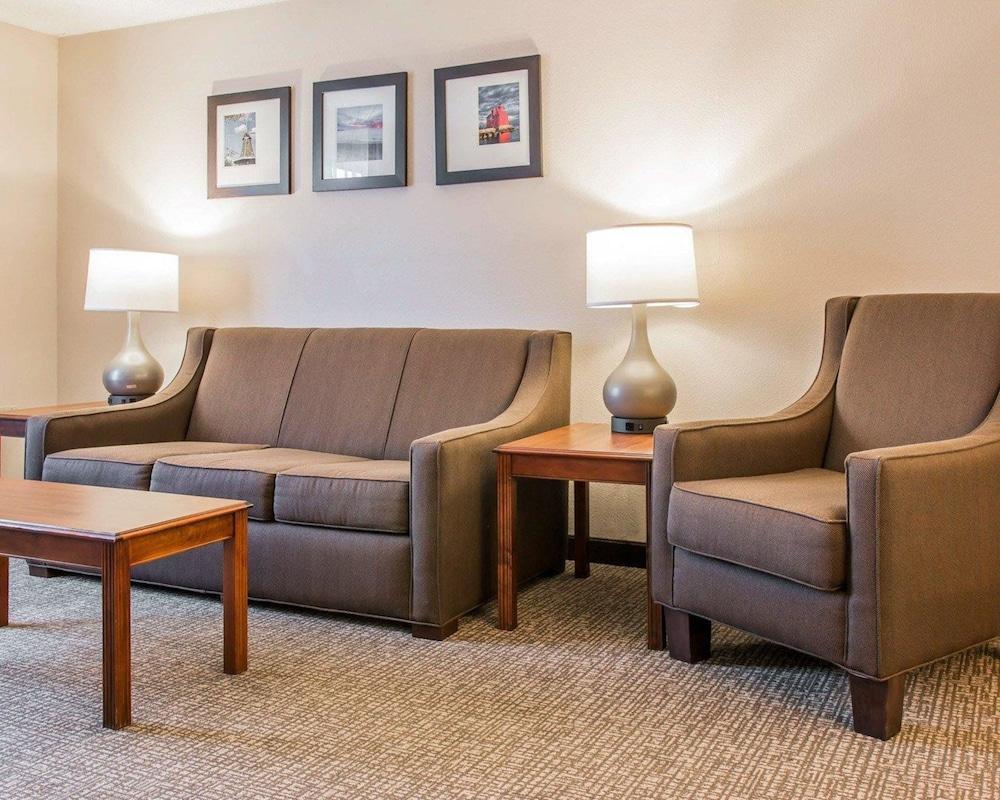 Comfort Suites Grandville - Grand Rapids Sw Bagian luar foto