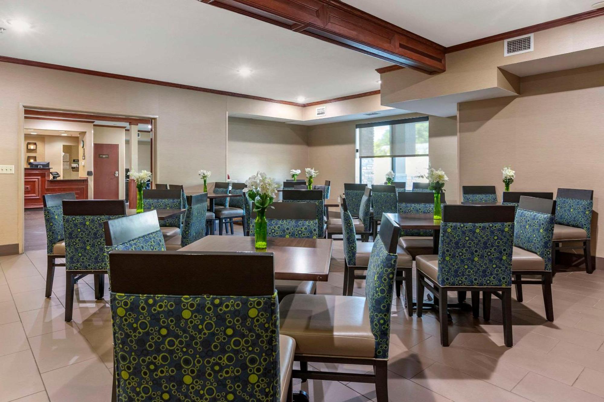 Comfort Suites Grandville - Grand Rapids Sw Bagian luar foto