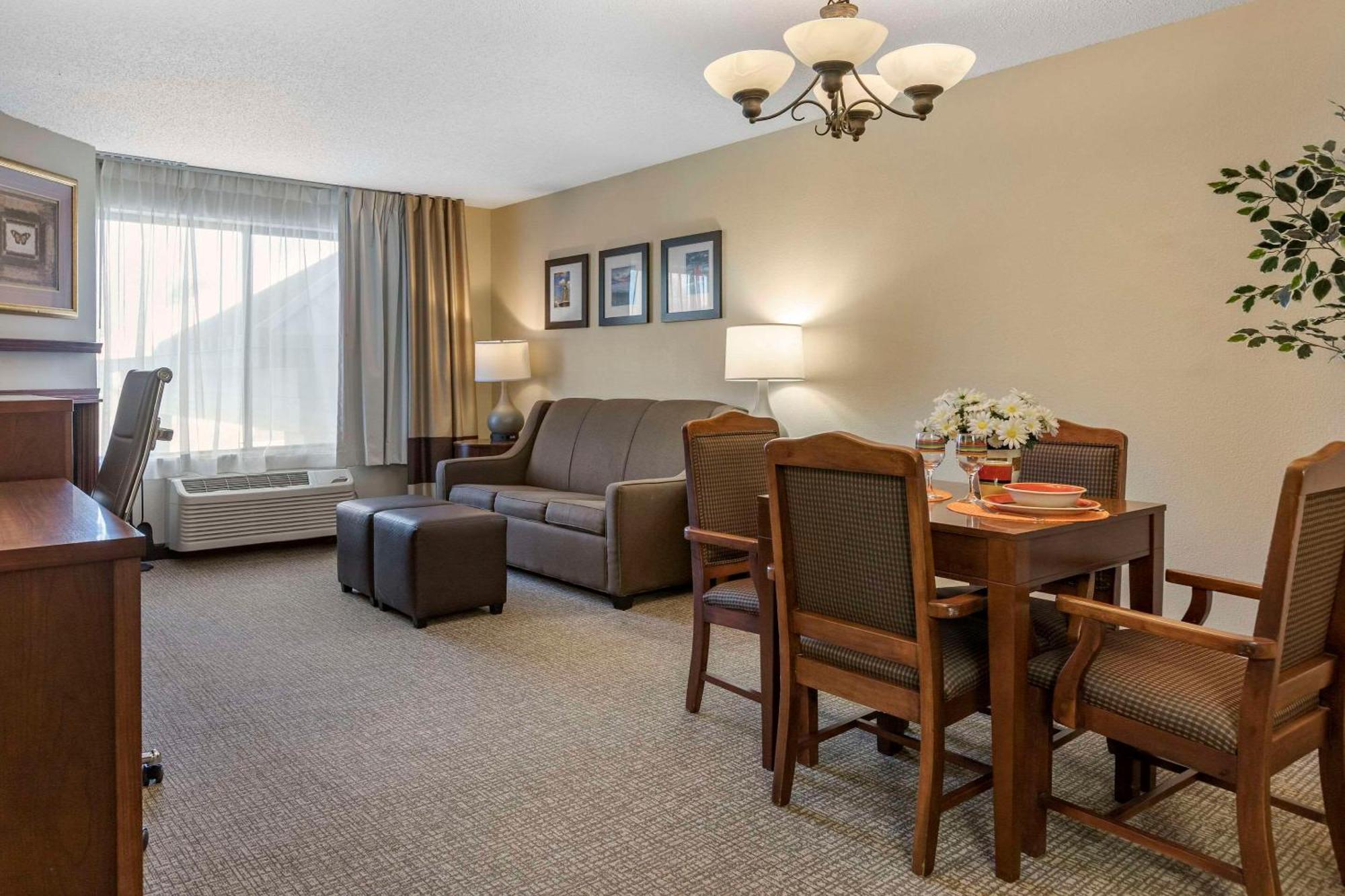 Comfort Suites Grandville - Grand Rapids Sw Bagian luar foto