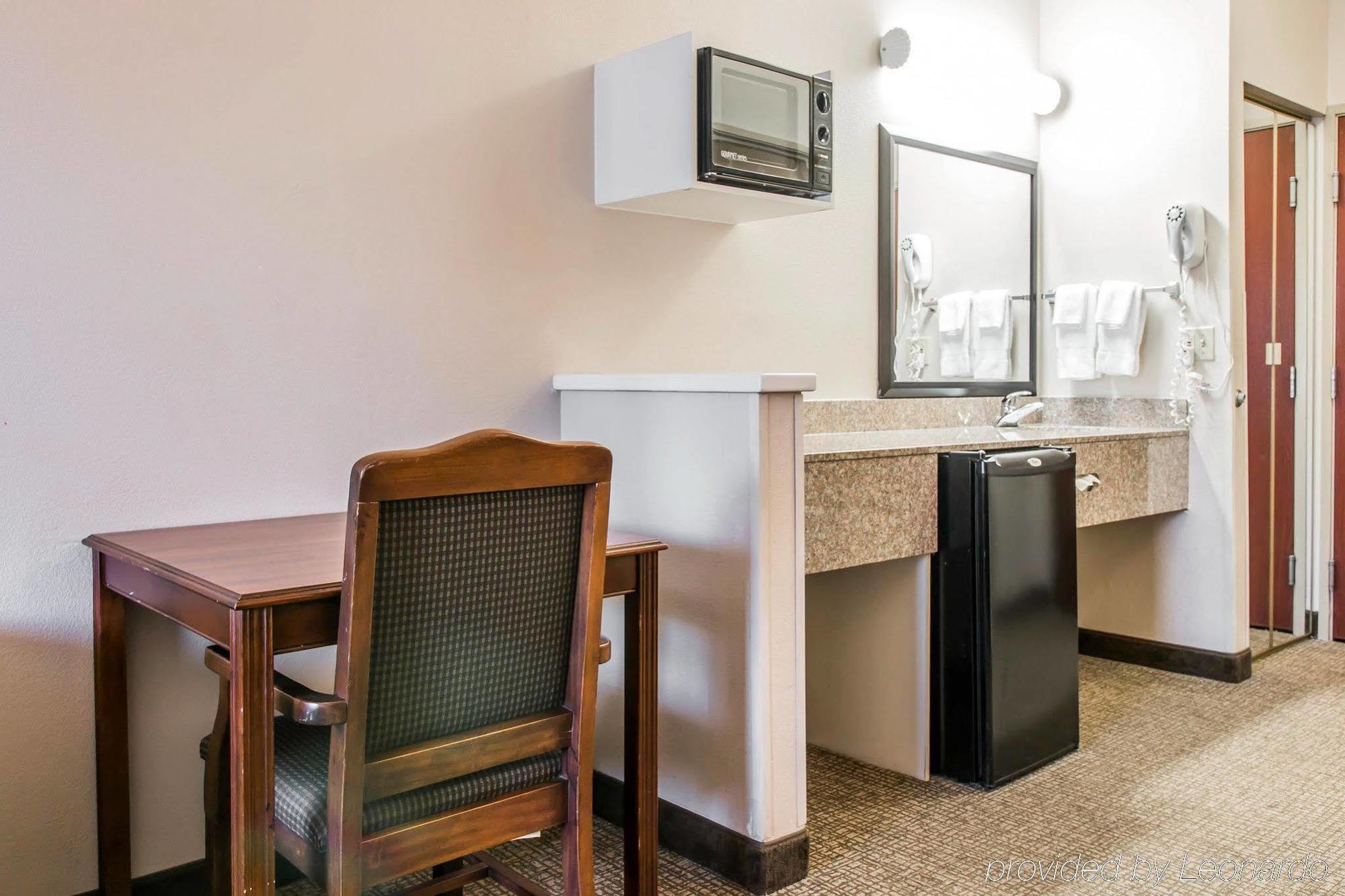 Comfort Suites Grandville - Grand Rapids Sw Bagian luar foto